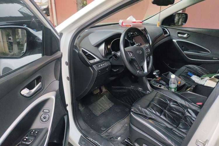 Used Hyundai Santa Fe 2017 2.0T Automatic All-Wheel Drive Smart 7-Seater