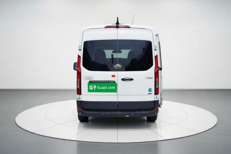 Used SAIC MAXUS Xintu V90 2022 2.0T Manual Zhiyun King Rear-Drive Long Wheelbase High-Roof with Single Rear Tire—6/7 Seats Rear