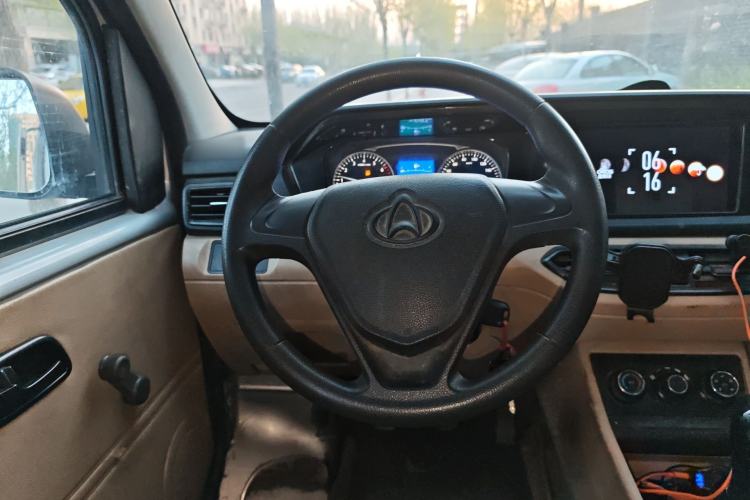 Used CHANGAN KUAYUE Xing V3 2023 1.3L Gasoline Comfort Edition 5-Seater Van Steering Wheel