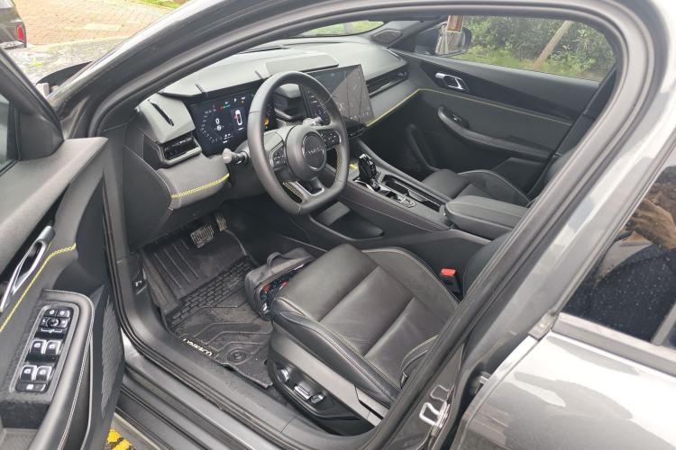 Used Lynk & Co 03 2023 2.0TD DCT H-Power Halo Left Front Seat