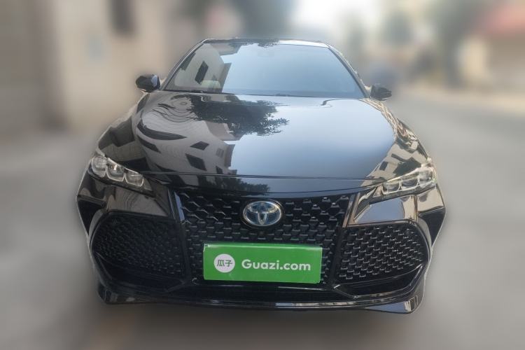 Used Toyota Avalon 2019 Dual-Engine 2.5L XLE Prestige Version China VI Standard