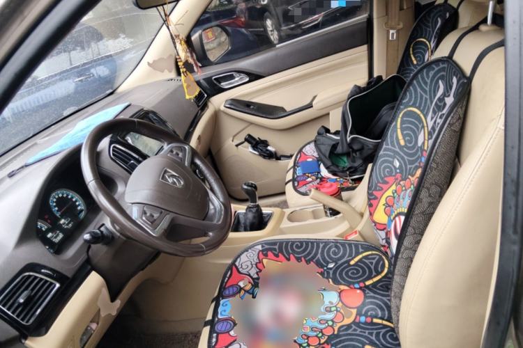 Used Baojun 730 2014 1.5L manual luxury trim 7 seats