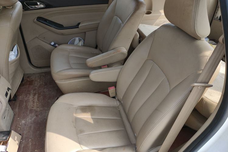 Used Baojun 730 2014 1.8L manual Comfort trim 7-seater Left Rear Seat