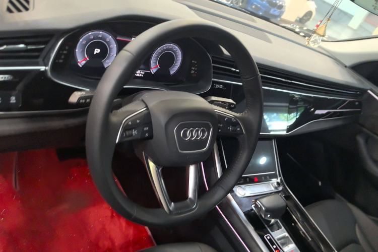 Used Audi Q8 2019 55 TFSI Luxury Dynamic Model
