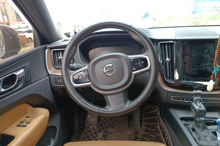 Used Volvo XC60 2018 T5 4x4 Zhiya Luxury Edition
