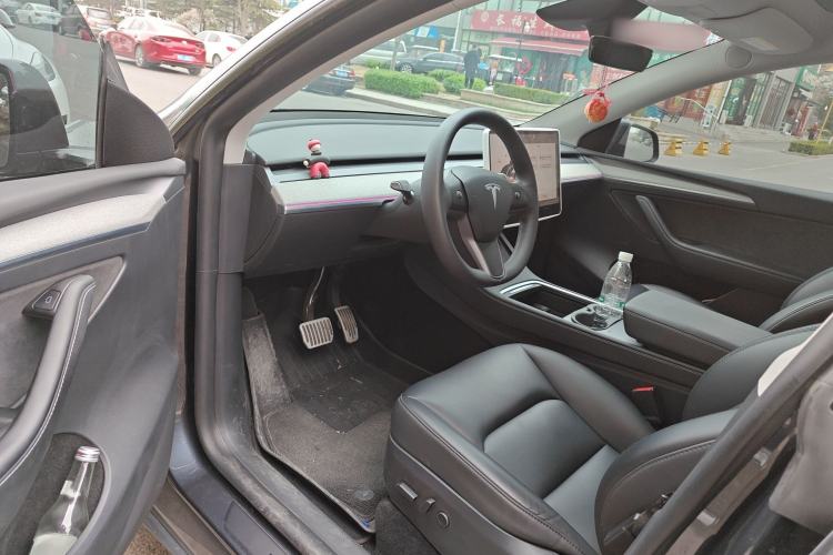 Used Tesla Model Y 2024 Rear-Wheel-Drive Version
