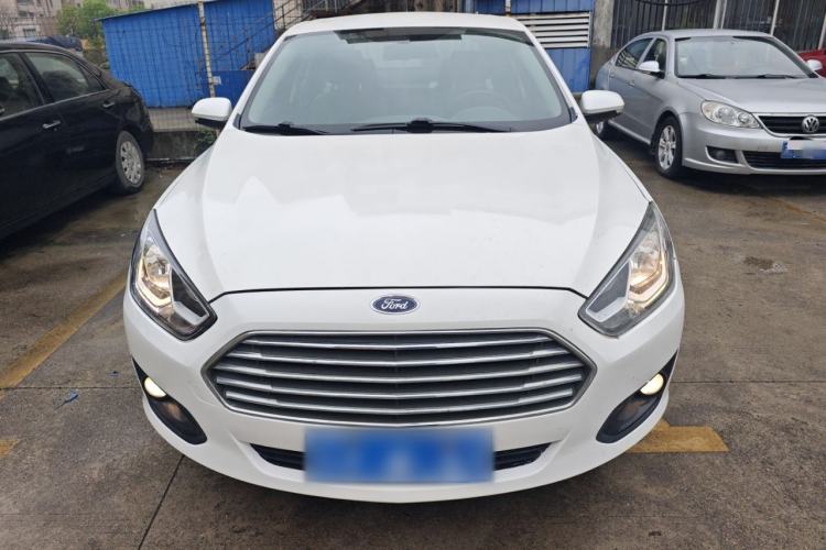 Used Ford Escort 2015 1.5L Automatic Comfort Edition Front