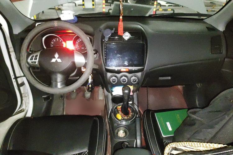 Used Mitsubishi ASX 2013 2.0L Manual Two-Wheel Drive Comfort Edition Center Console