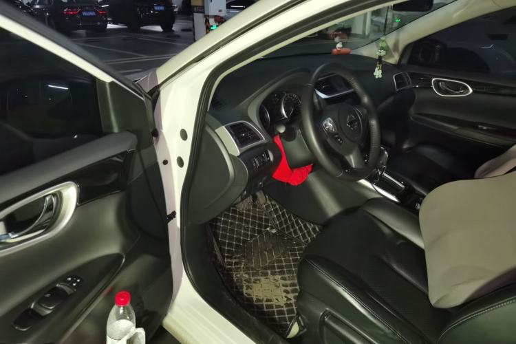 Used Nissan Sylphy 2019 1.6XV CVT Smart Connect Luxury Edition China V Standard Driver Seat