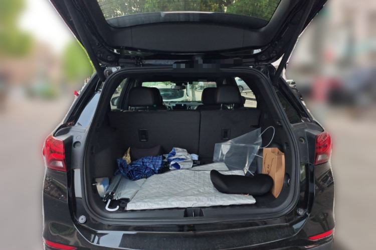 Used Chevrolet Equinox 2021 550T RS Smart Boundary-Pushing Edition Trunk