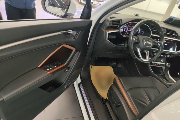 Used Audi Q3 2019 40 TFSI Fashionable and Elegant Model