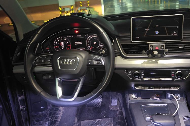 Used Audi Q5L 2020 Updated 40 TFSI Prestige Fashion Edition Steering Wheel