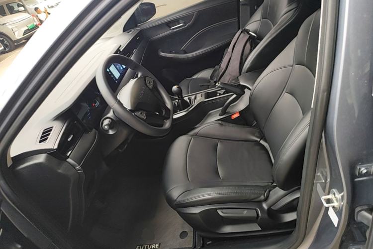 Used Roewe i5 2023 1.5L Manual Comfort Edition
