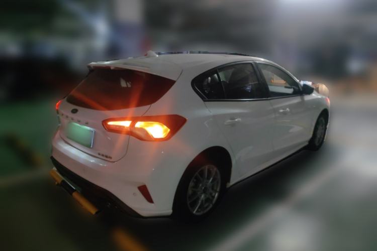 Used Ford Focus 2020 Hatchback 1.5L Automatic Sharp Edition Rear Right 45 Deg