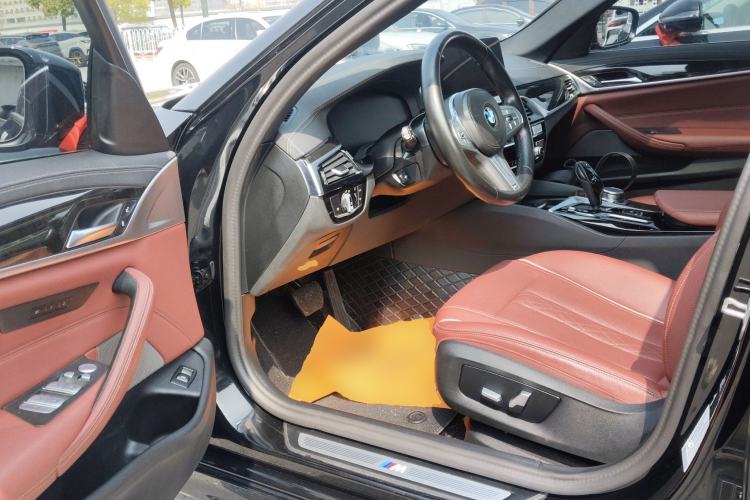 Used BMW 5 Series 2022 Second Facelift 525Li M Sport Package
