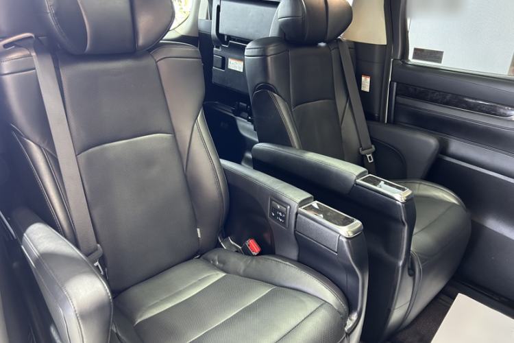 Used Toyota Vellfire 2019 Dual-Engine 2.5L HV Luxury Edition
