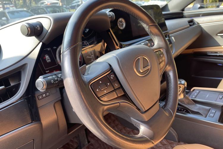 Used Lexus ES 2021 200 Excellence Edition