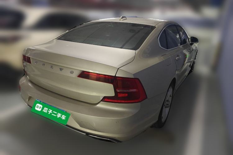 Used Volvo S90 2018 T4 Zhiyuan Edition
