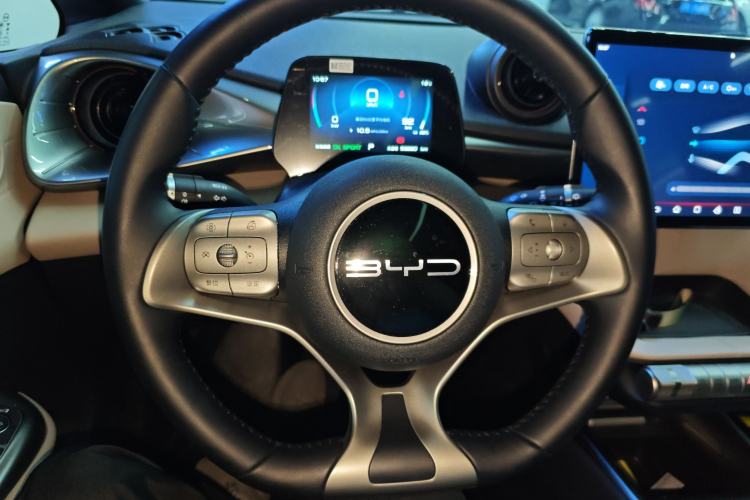 Used BYD Dolphin 2023 420 km Fashion Edition
