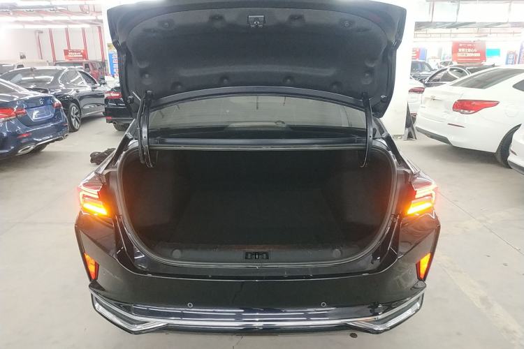 Used Dongfeng Aeolus Yixuan MAX 2023 1.5T Super-Powered Dad Edition