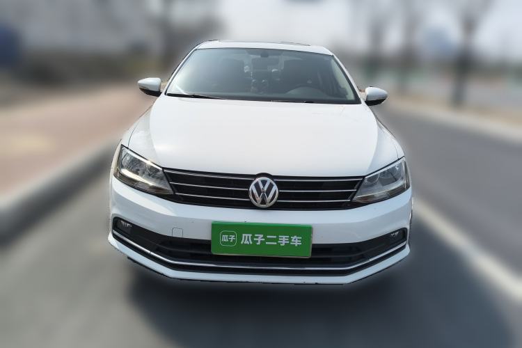 Used Volkswagen Sagitar 2017 180TSI Automatic Luxury Edition
