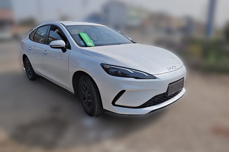 Used BYD Seal 05 DM-i 2025 DM-i Smart Drive 55KM Luxury Model Front Right 45 Deg