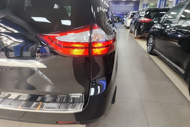 Used Toyota Sienna (Parallel Import) 2019 3.5L Four-Wheel Drive XLE 7 Seats U.S. Specification
