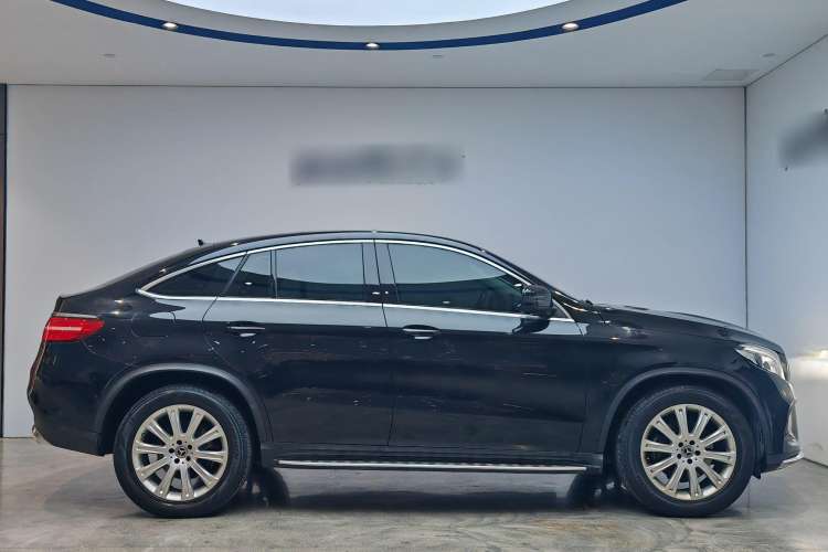 Used Mercedes-Benz GLE Coupe 2018 GLE 320 4MATIC Coupe SUV
