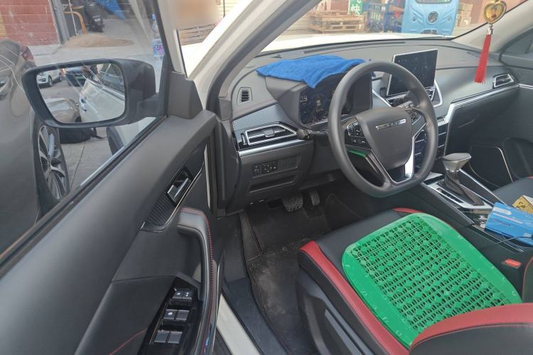 Used Venucia T60 2020 1.6L CVT Smart Drive Version China VI Standard
