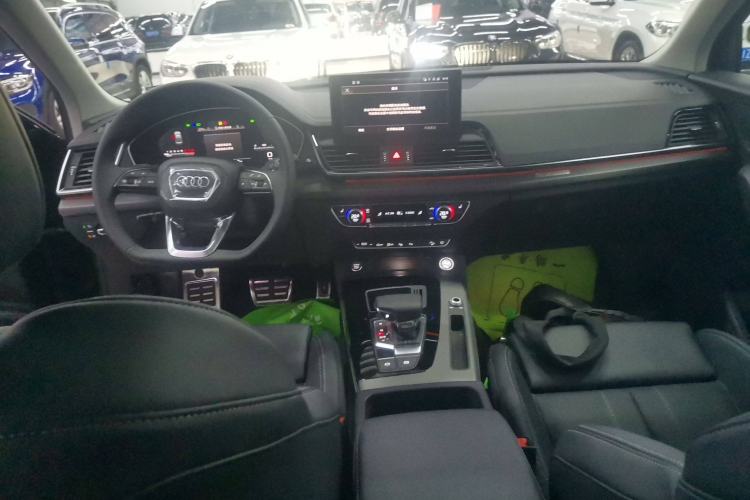 Used Audi Q5L 2022 40T Luxury Dynamic Model
