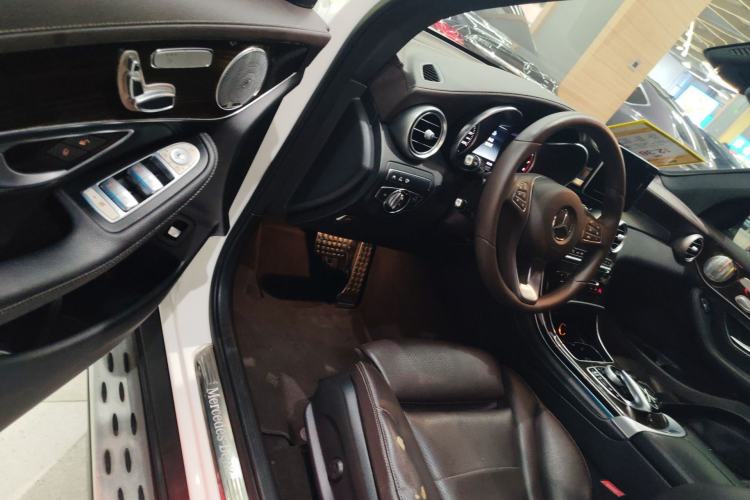 Used Mercedes-Benz GLC 2017 GLC 260 4MATIC Luxury Model Driver Seat