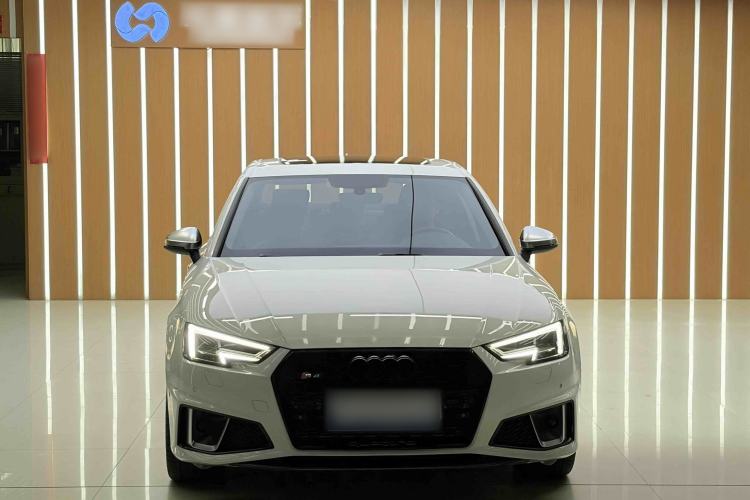 Used Audi A4L 2019 40 TFSI Fashion Edition China VI Emission Standard Exterior 1