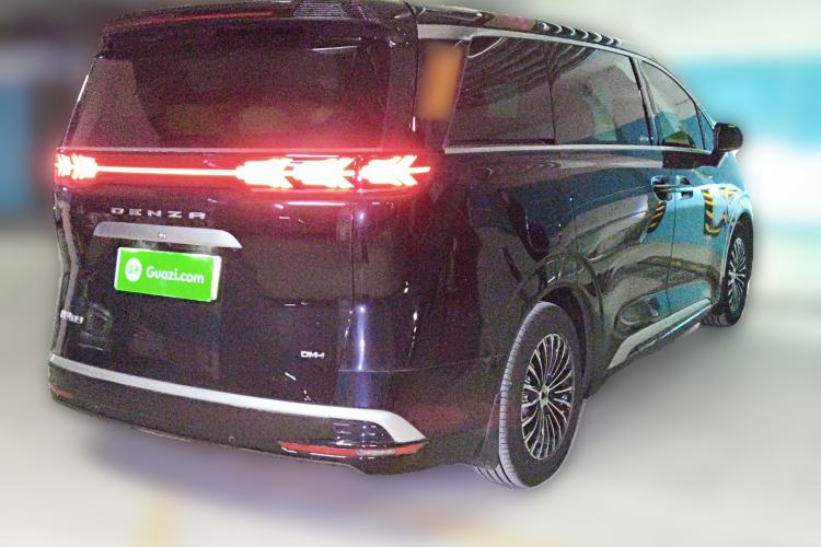 Used Denza D9 2024 DM-i 1050 Luxury Model