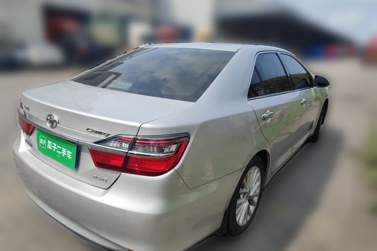Used Toyota Camry 2015 2.5G Luxury Navigation Edition Rear Right 45 Deg