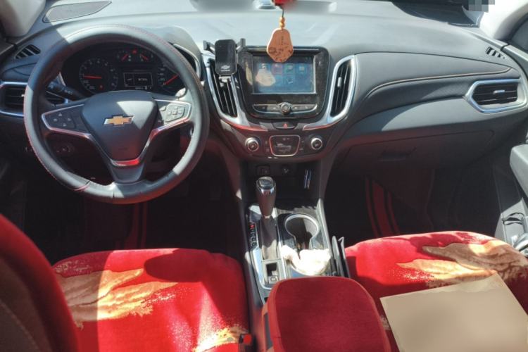 Used Chevrolet Equinox 2019 535T Automatic Chijie Edition China VI Center Console