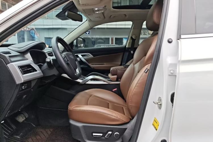 Used Geely Auto Emgrand X7 Sport 2016 1.8TD Automatic ZhiZun Version
