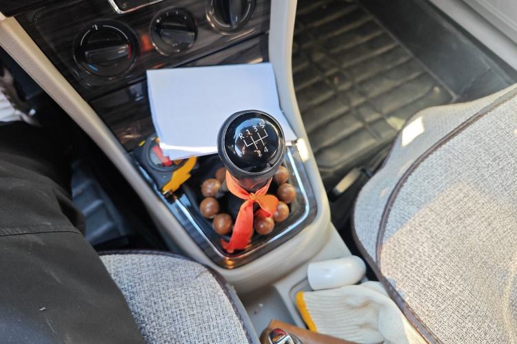 Used Volkswagen Gran Lavida 2013 1.6L Manual Comfort Model
