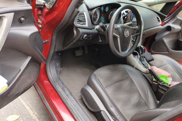 Used Buick GT 2014 XT 1.6L Automatic Fashion Edition Driver Seat