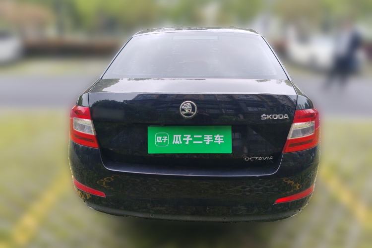 Used Skoda Octavia 2015 1.6L Automatic Yijie Edition Rear