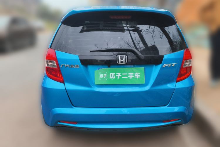 Used Honda Fit 2011 1.3L automatic comfort version
