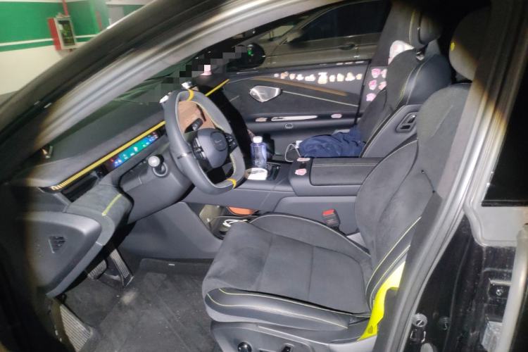 Used Lynk & Co Lynk & Co 10 EM-P 2025 Model 240 All-Wheel Drive Ultra—Sport Edition