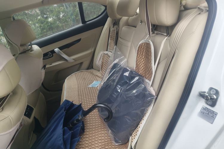 Used CHANGAN Raeton 2014 1.8T Automatic Elite Anniversary Edition China V Standard