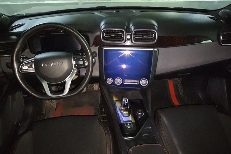 Used Lynk & Co 03 2019 2.0TD Automatic Jing Pro Edition Center Console