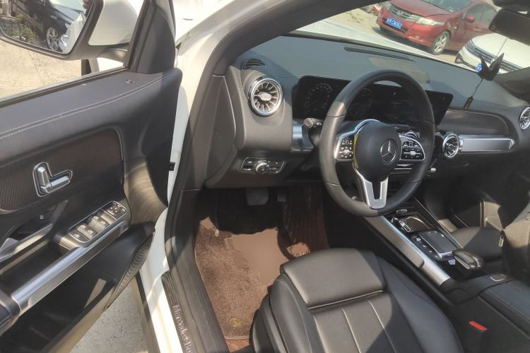 Used Mercedes-Benz GLB 2021 GLB 200 Dynamic Edition Driver Seat