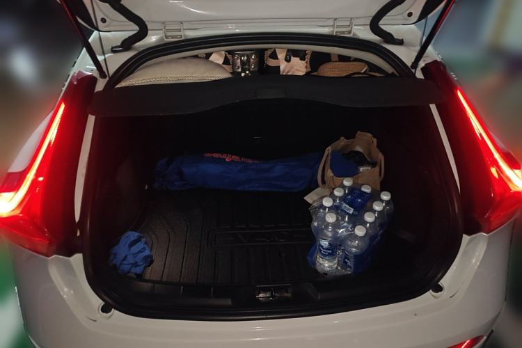 Used Volvo V40 2013 2.0T Zhiyi Edition
