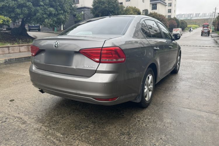 Used Volkswagen Lavida 2015 1.6L Automatic Fashion Edition