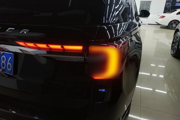 Used Ford Explorer 2023 EcoBoost 285 Four-Wheel Drive Titanium Edition 6 Seats