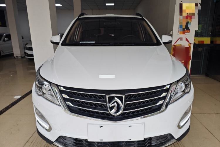 Used Baojun 560 2016 1.8L Manual Luxury Edition Front