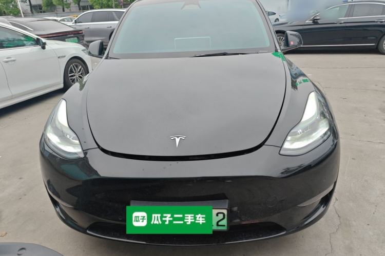 Used Tesla Model Y 2023 Long-Range All-Wheel-Drive Version
