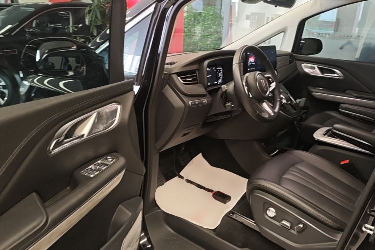 Used Hongqi HQ9 PHEV 2024 2.0T Four-Wheel Drive Business Edition Driver Seat